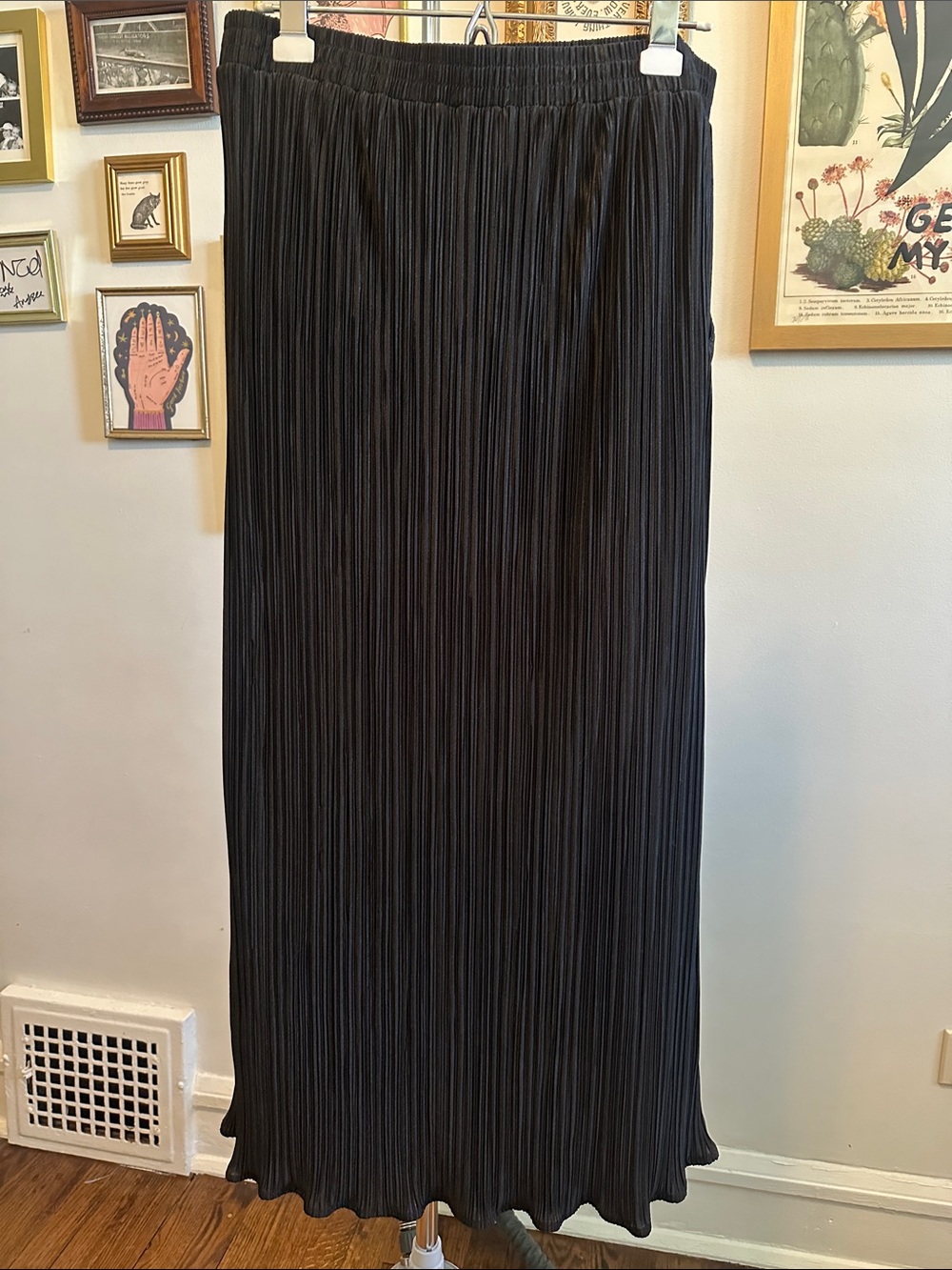 Dressed in LALA Black Pleated Skirt Set - Picture 5 of 5